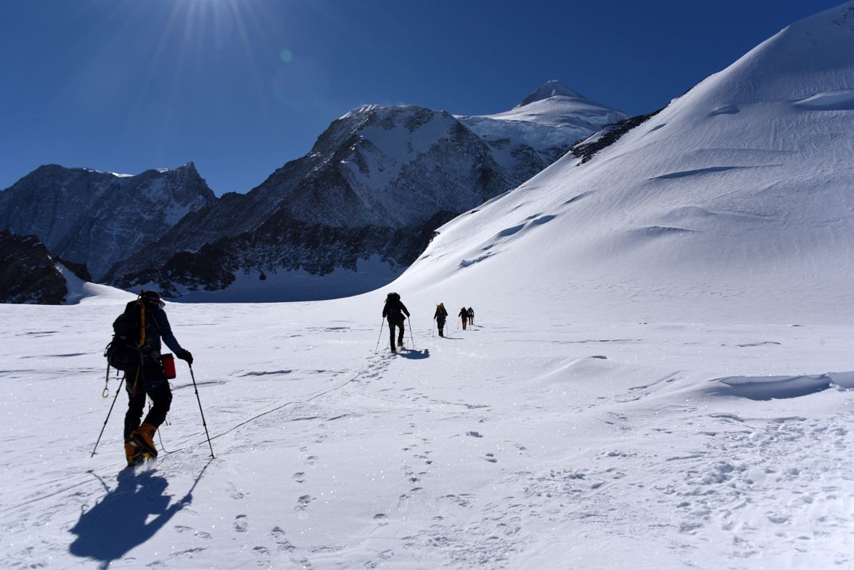 07A We Depart To Climb The First 200m Of Fixed Lines On An Active Rest Day 2 At Mount Vinson Low Camp